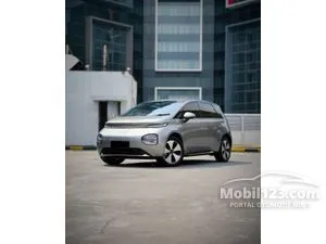 2025 Wuling Cloud EV Pro Hatchback
