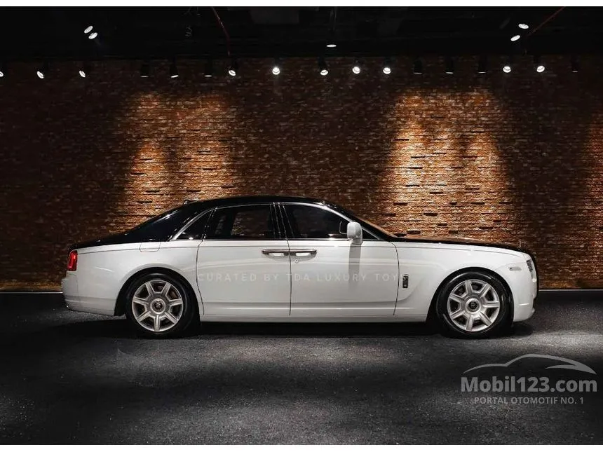 2012 Rolls-Royce Ghost Sedan