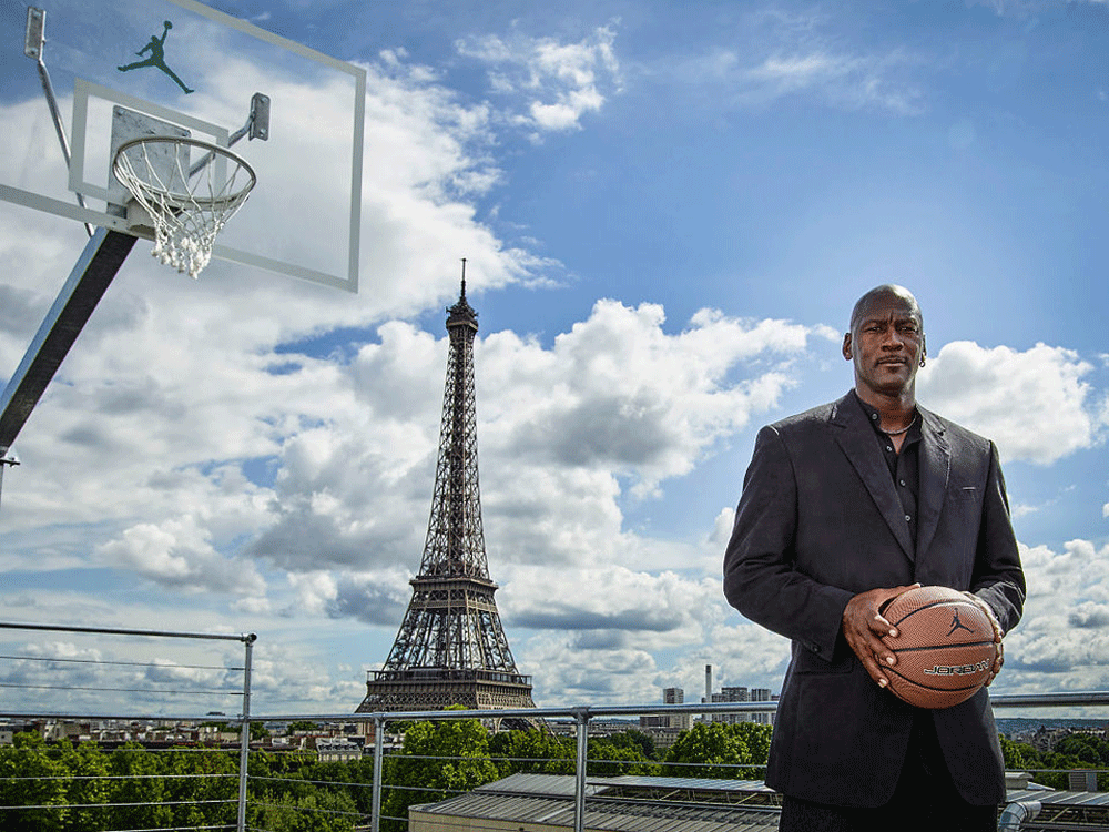 Michael Jordan, Mantan Bintang Basket NBA Kini Dagang Mobil Nissan