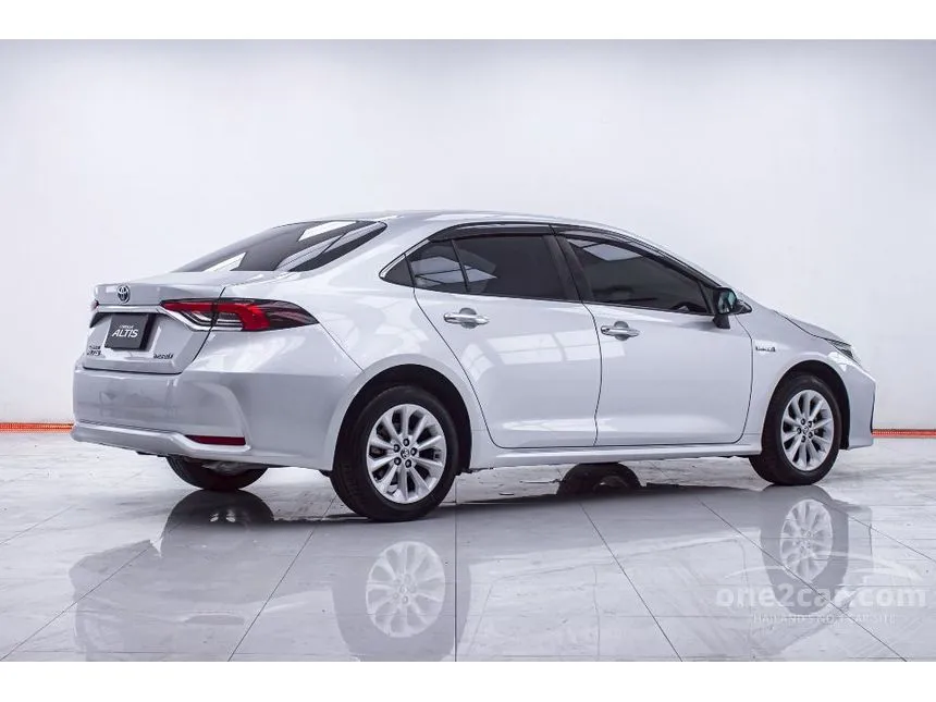 2021 Toyota Corolla Altis Hybrid Entry Sedan