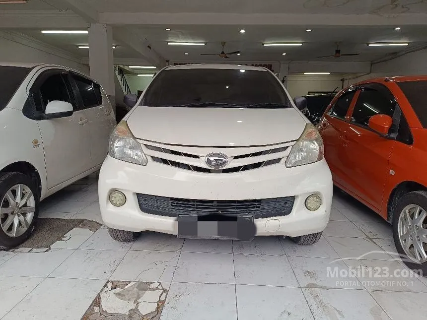Jual Mobil Daihatsu Xenia 2015 D PLUS 1.0 di Jawa Timur Manual MPV Putih Rp 108.000.004