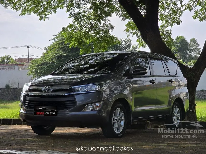 Jual Mobil Toyota Kijang Innova 2016 V 2.0 di Banten Automatic MPV Abu