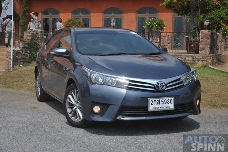 รีวิว Toyota Altis 1.8 ปี 2014 มือสอง ยังน่าใช้อยู่ไหม?