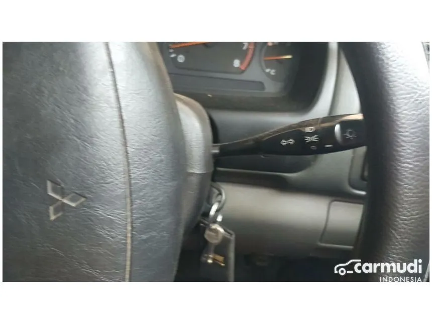 2004 Mitsubishi Galant Sedan