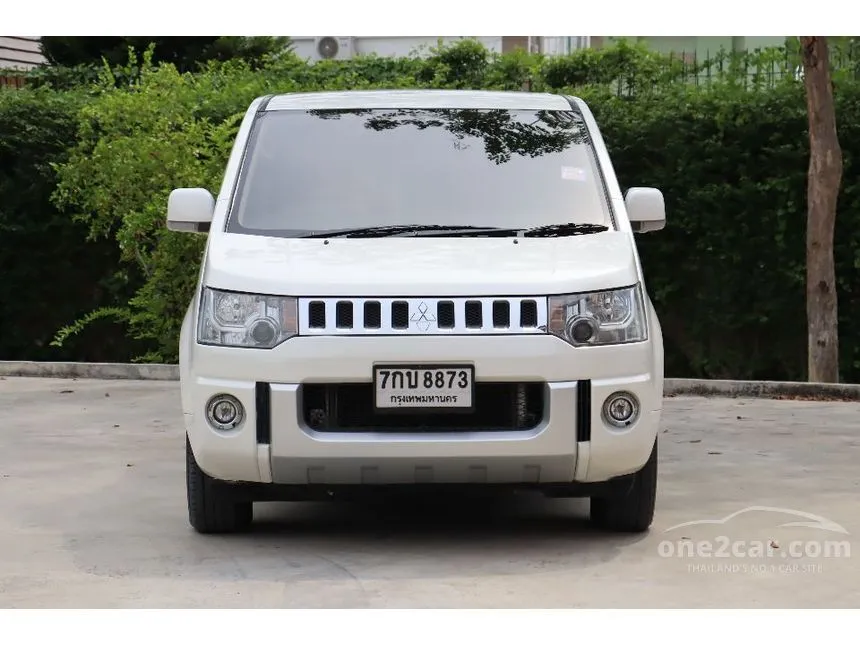 2015 Mitsubishi Delica Space Wagon Wagon