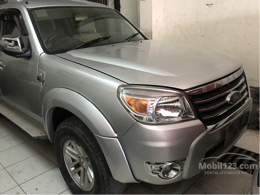 Jual Mobil Ford Everest 2011 XLT XLT XLT 2.5 di DKI 