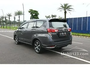 2022 Toyota Kijang Innova 2.4 Venturer MPV