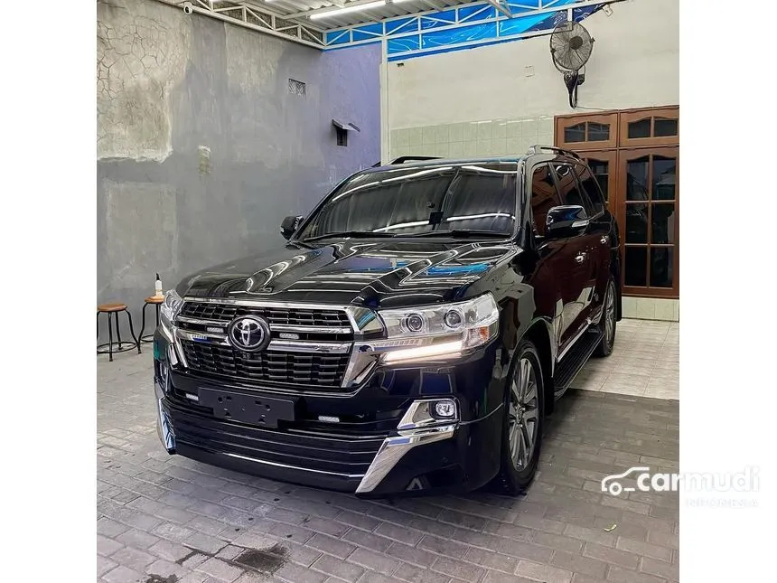 2020 Toyota Land Cruiser 200 VX-R SUV