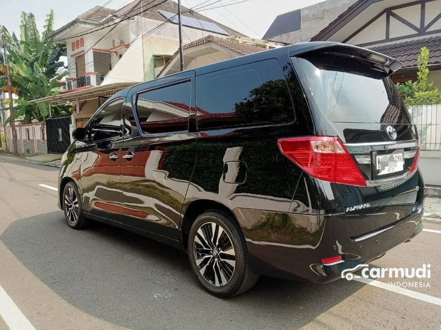 2012 Toyota Alphard X MPV