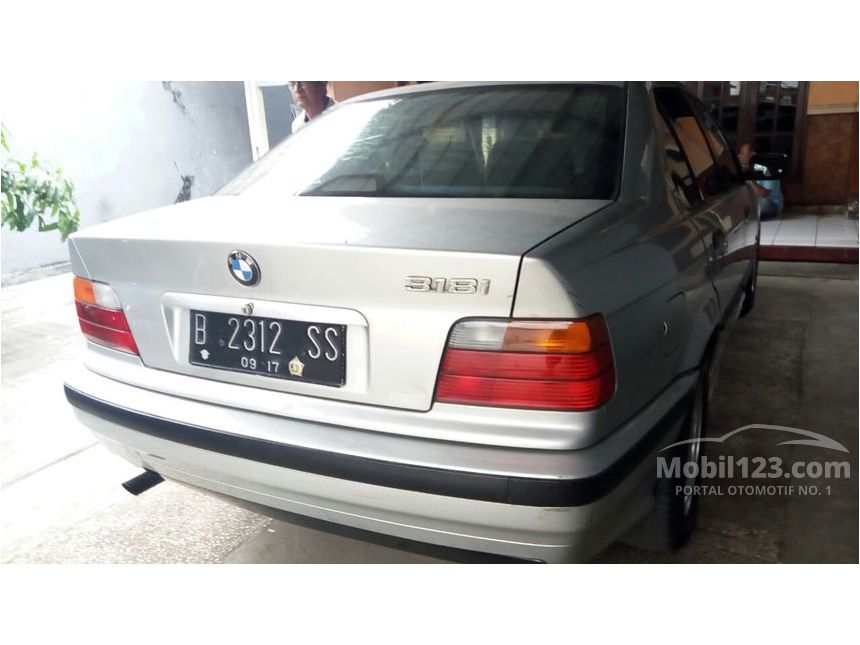 Jual Mobil BMW 318i 1997 E36 1.8 Manual 1.8 di DKI Jakarta 