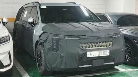 Beredar Foto Kia Carnival Facelift, Tawarkan Varian Hybrid?