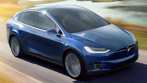 เจ้าของ Tesla Model X รอดตายเพราะระบบ Autopilot ขับขี่กึ่งอัตโนมัติ