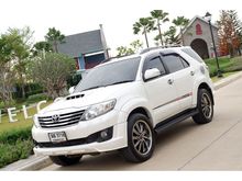 2012 Toyota Fortuner 3.0 (ปี 12-15) V SUV AT