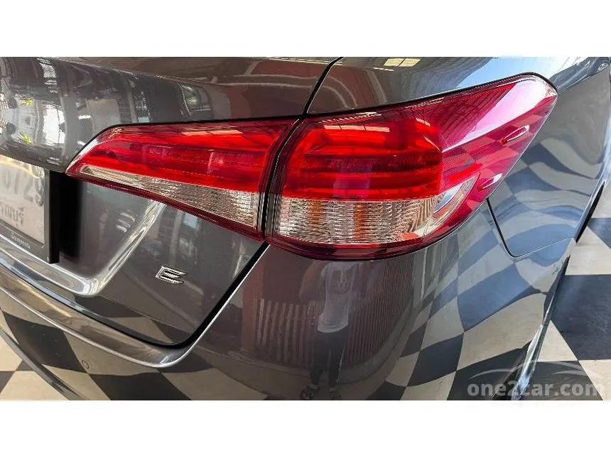 2017 Toyota Yaris Ativ E Sedan