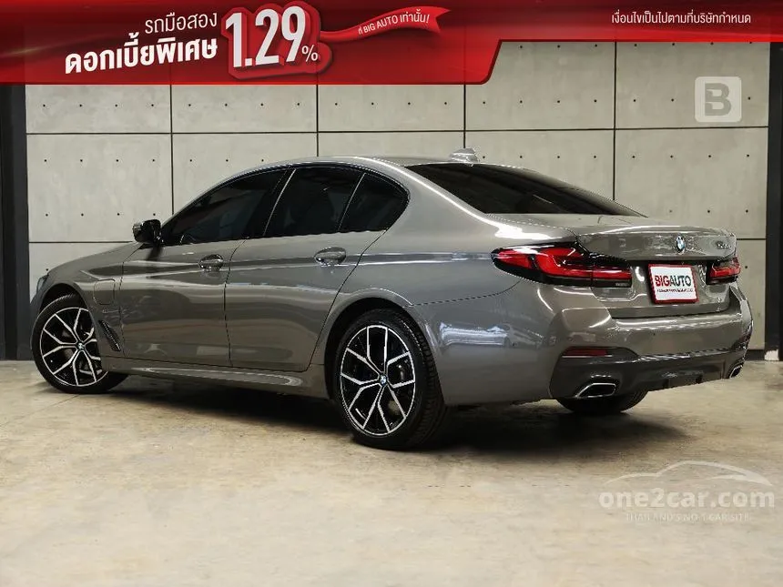 2021 BMW 530e M Sport Sedan