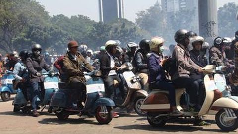 Ribuan Skuteris Semuti Pantai Carnaval Ancol