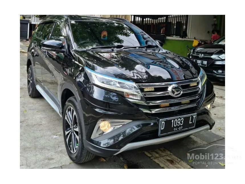 Jual Mobil Daihatsu Terios 2018 R Deluxe 1.5 di Jawa Barat Manual SUV Hitam Rp 219.000.000
