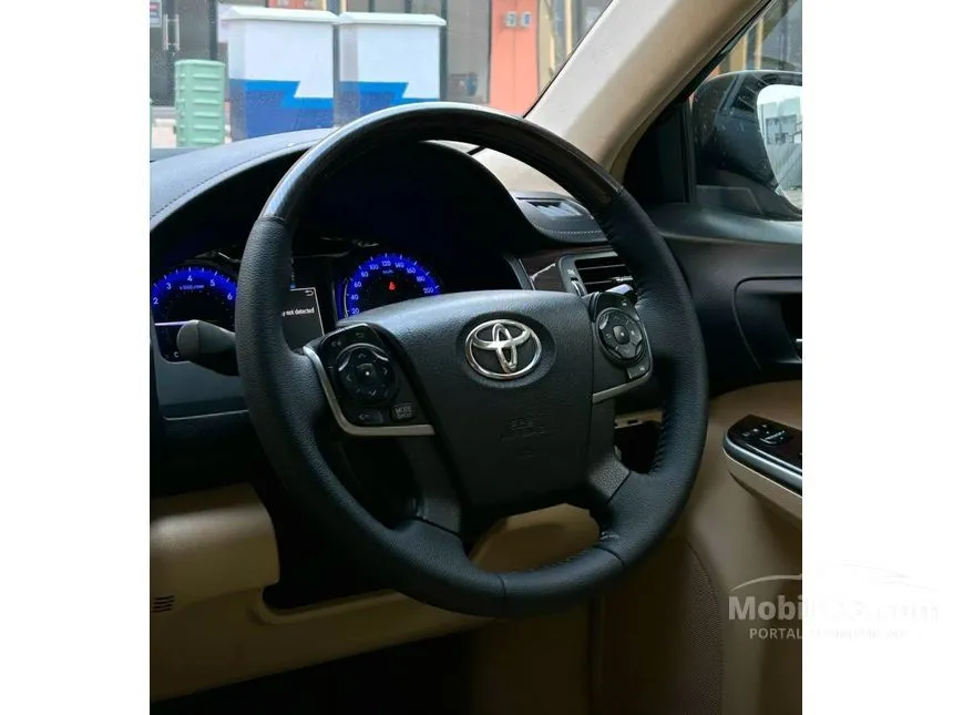 2018 Toyota Camry V Sedan