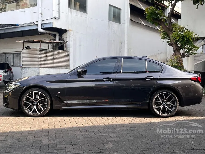 2023 BMW 520i M Sport Sedan