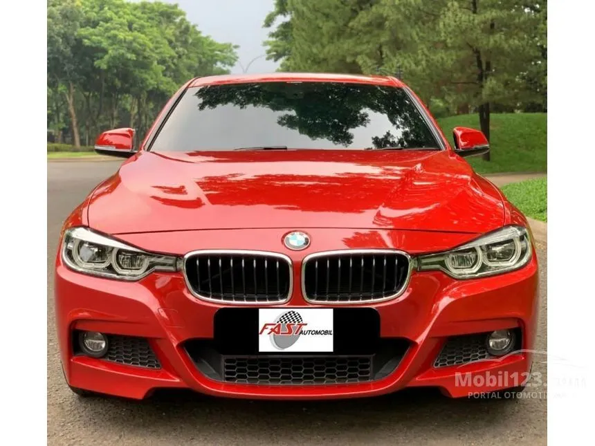 Jual Mobil BMW 330i 2018 M Sport 2.0 di DKI Jakarta Automatic Sedan Merah Rp 495.000.000