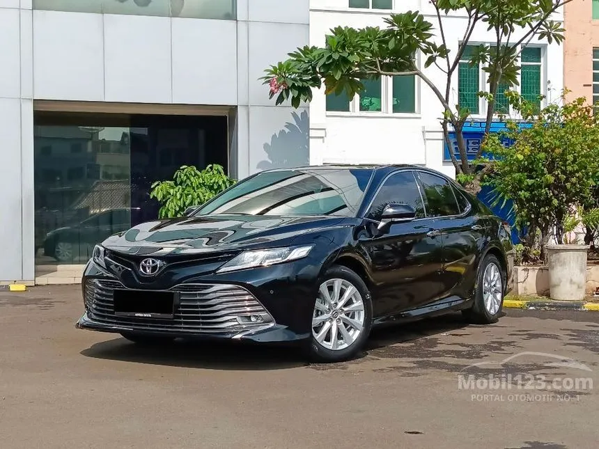 2020 Toyota Camry V Sedan
