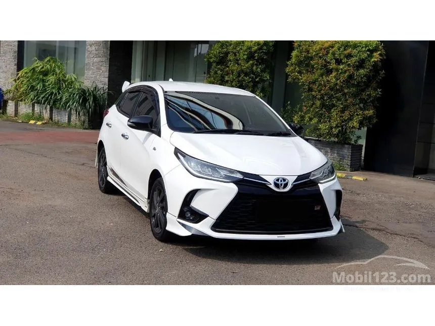 Jual Mobil Toyota Yaris 2022 S GR Sport 1.5 di DKI Jakarta Automatic Hatchback Putih Rp 235.000.000