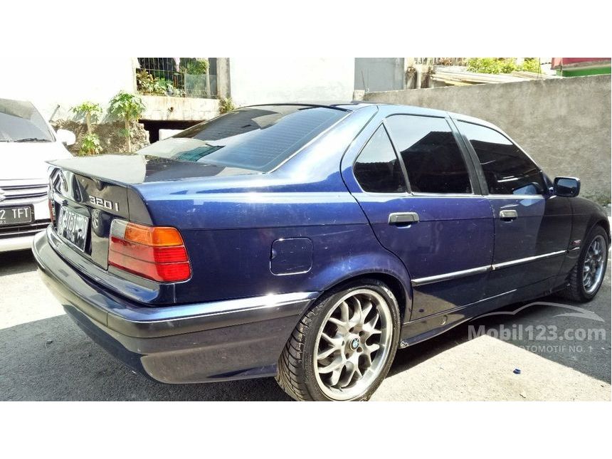 Jual Mobil  BMW  318i 1992  1 8 Manual 1 8 di DKI Jakarta 