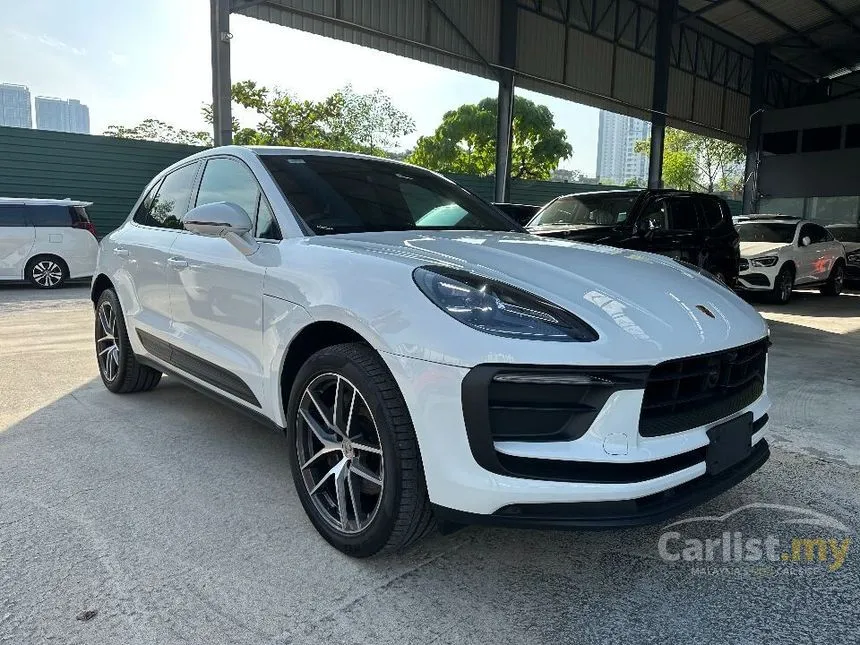 2022 Porsche Macan SUV