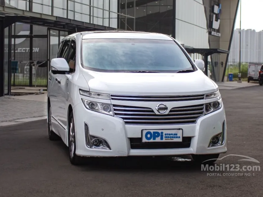 2013 Nissan Elgrand Highway Star MPV