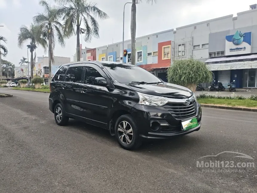 2017 Daihatsu Xenia R Sporty MPV