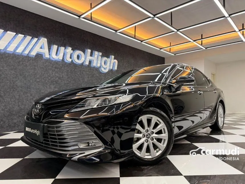 2020 Toyota Camry V Sedan