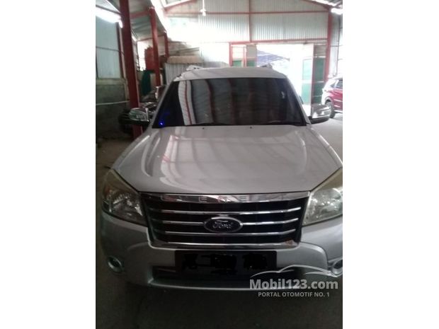 Ford Everest Mobil bekas dijual di Dki-jakarta Indonesia 