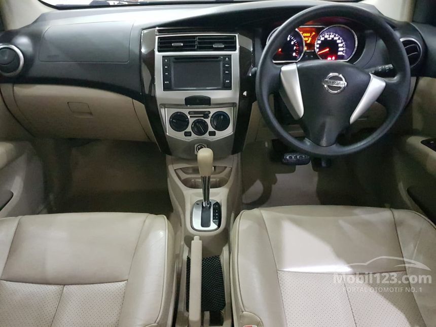 Jual Mobil Nissan  Grand Livina 2013 Highway Star 1 5 di 