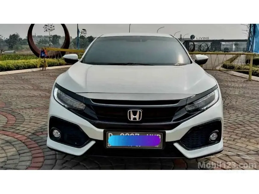 Jual Mobil Honda Civic 2018 E 1.5 di Jawa Barat Automatic Hatchback Putih Rp 377.000.000
