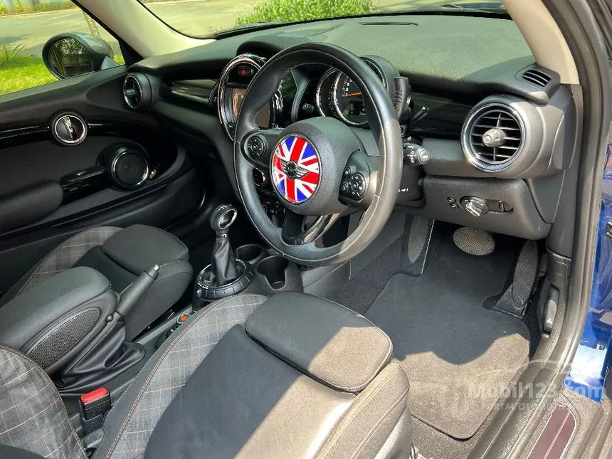 2017 MINI Cooper Hatchback