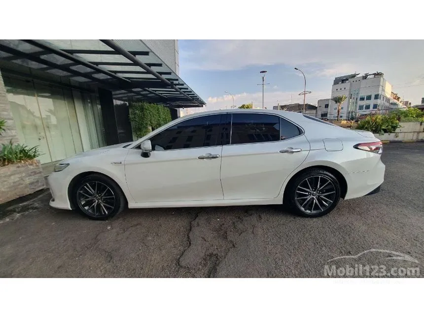 2023 Toyota Camry Hybrid Sedan