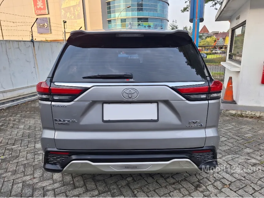 2022 Toyota Kijang Innova Zenix V HV Modellista (Non Premium Color) MPV