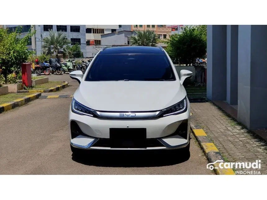 2024 BYD M6 Superior Captain 6-seater MPV