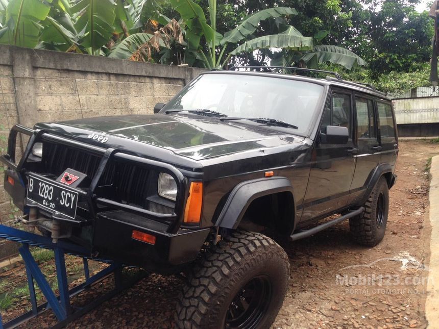 Jual Mobil  Jeep Cherokee 1997 4 0 di DKI Jakarta Automatic 