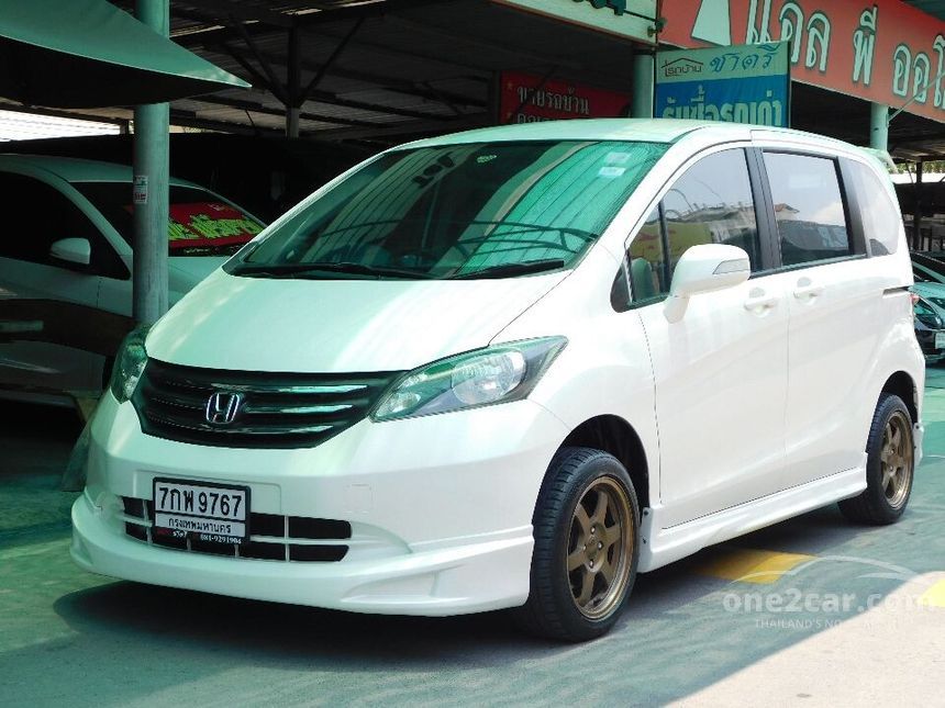 Honda freed 2012 года