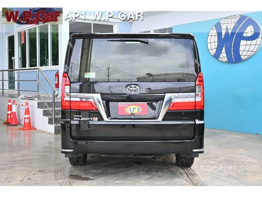 2020 Toyota Majesty Standard Van