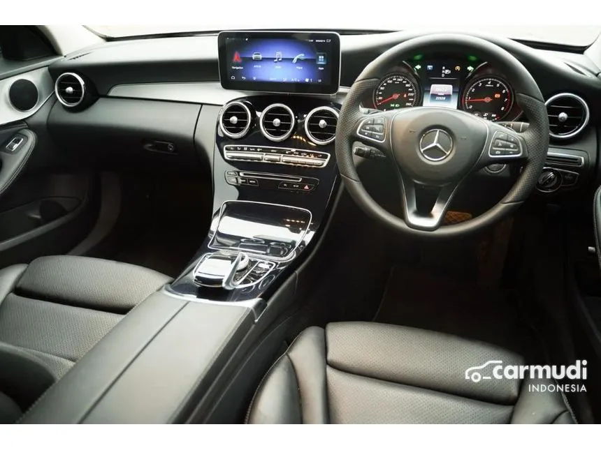 2015 Mercedes-Benz C200 Avantgarde CKD Sedan