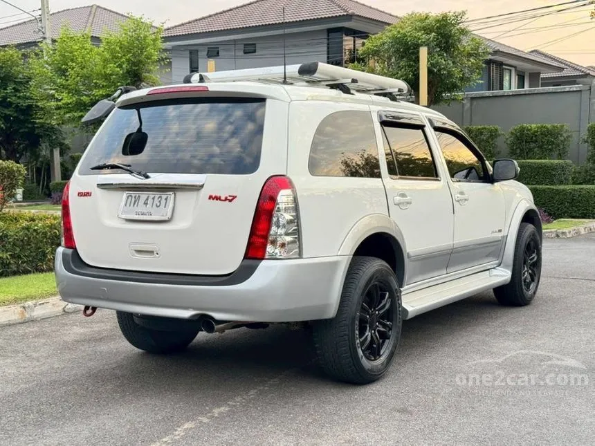2006 Isuzu MU-7 SUV