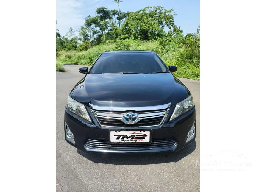 2014 Toyota Camry Hybrid Sedan