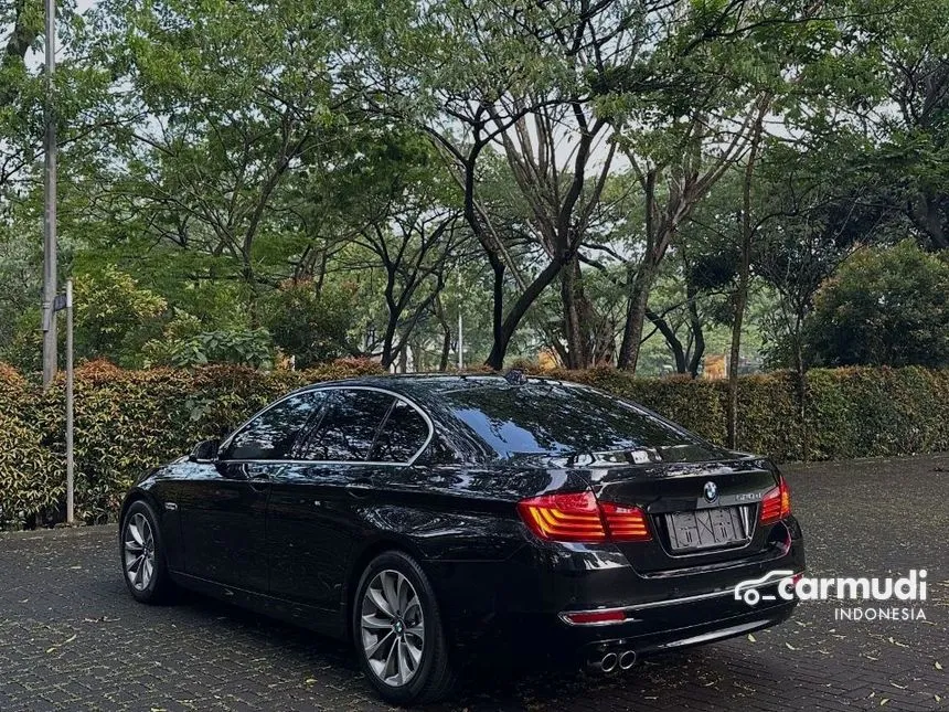 2015 BMW 520d Luxury Sedan