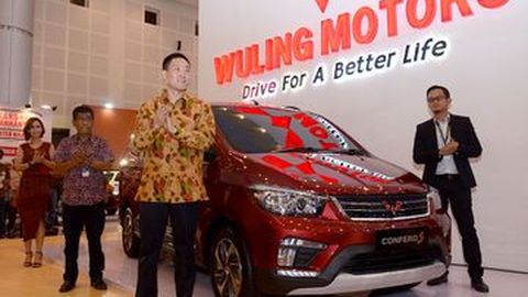 Wuling Motors Resmikan 3 Dealer Sekaligus di Surabaya