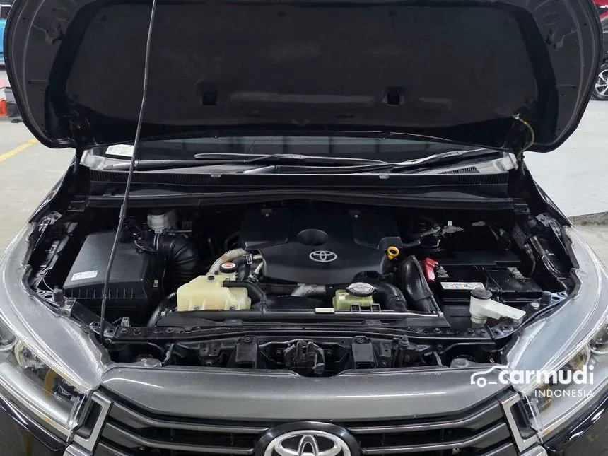2022 Toyota Kijang Innova V MPV