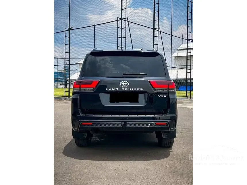 2023 Toyota Land Cruiser 300 VX-R SUV