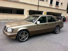 1987 Mercedes-Benz 260E 2.6 Sedan