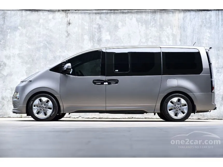 2024 Hyundai Staria Trend S Van